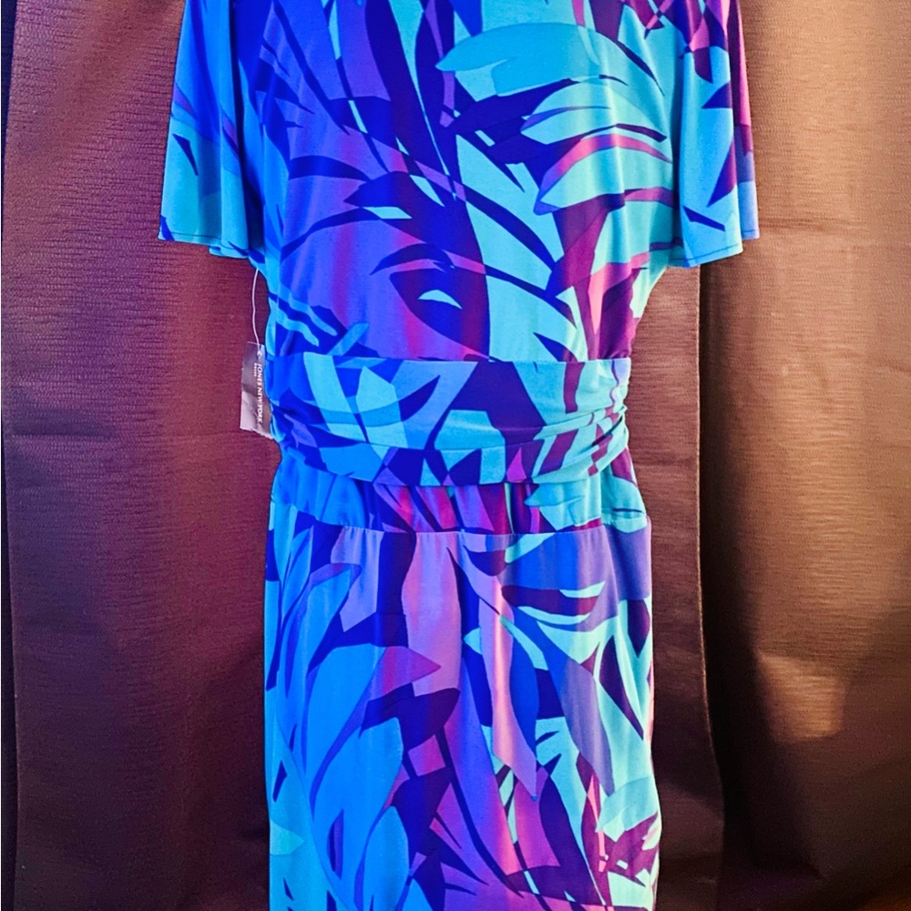 🚨NWT 🚨Vibrant Blue and Purple Wrap Dress - Picture 4 of 4